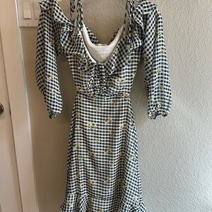 Rewind sz XS blk&wht checked w/flowers shoulder open back lined mini dress